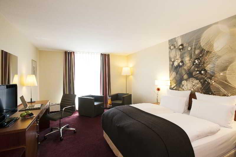 Taste Hotel Heidenheim エクステリア 写真