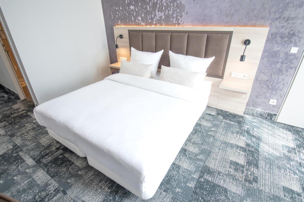 Taste Hotel Heidenheim エクステリア 写真
