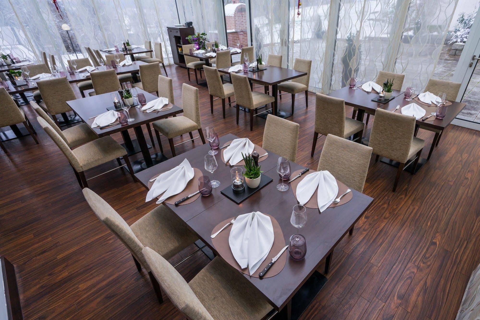 Taste Hotel Heidenheim エクステリア 写真