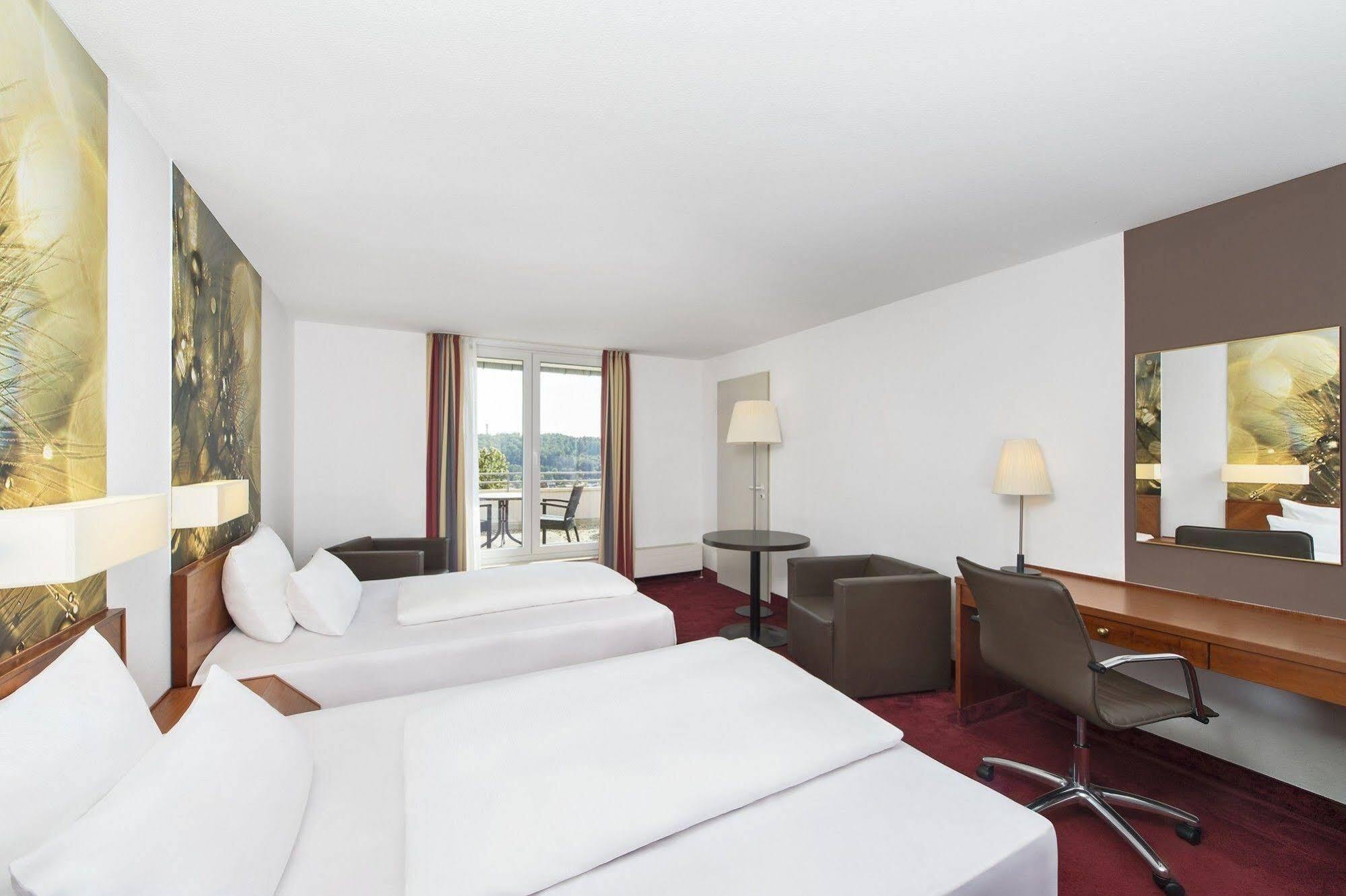 Taste Hotel Heidenheim エクステリア 写真